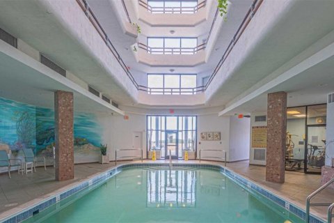 Condo in Daytona Beach, Florida, 2 bedrooms № 2105846 - photo 14
