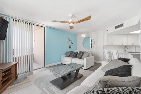 Condo in Daytona Beach, Florida, 2 bedrooms № 2105846 - photo 22