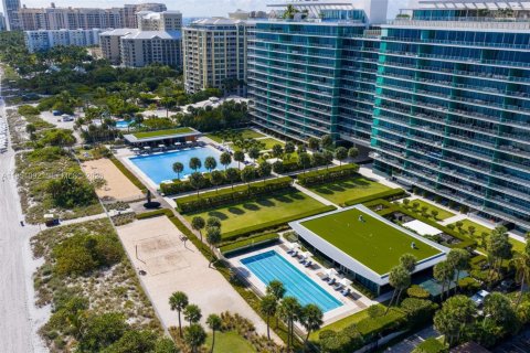 Condo in Key Biscayne, Florida, 2 bedrooms  № 2244206 - photo 23