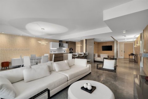 Condo in Key Biscayne, Florida, 2 bedrooms  № 2244206 - photo 5