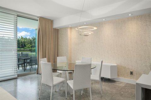 Condo in Key Biscayne, Florida, 2 bedrooms  № 2244206 - photo 4