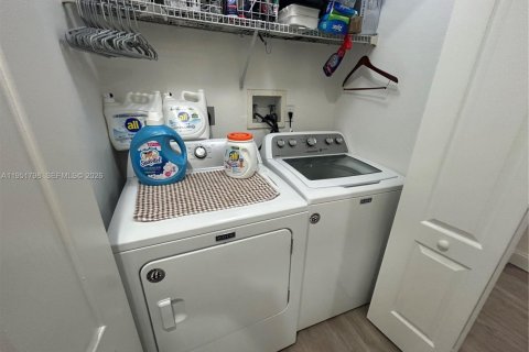 Copropriété à vendre à Miami, Floride: 3 chambres, 131.92 m2 № 2006282 - photo 17