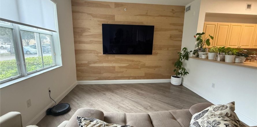 Condo à Miami, Floride, 3 chambres  № 2006282