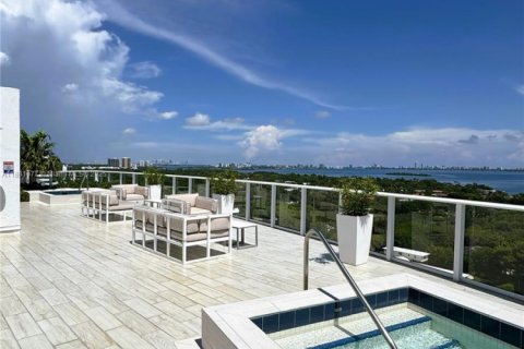 Condo in Miami, Florida, 1 bedroom  № 1924683 - photo 23