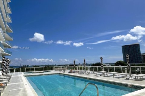 Condo in Miami, Florida, 1 bedroom  № 1924683 - photo 19