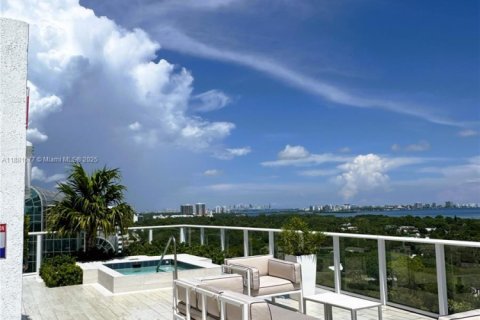 Condo in Miami, Florida, 1 bedroom  № 1924683 - photo 21