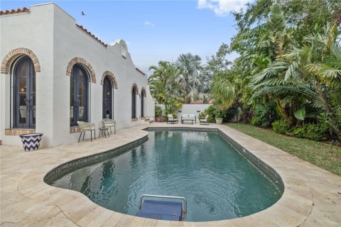 House in Saint Petersburg, Florida 6 bedrooms, 288.74 sq.m. № 1907488 - photo 29