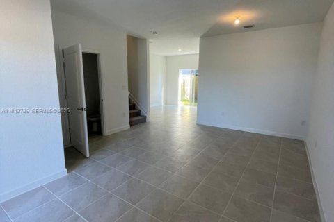 Adosado en alquiler en Homestead, Florida, 3 dormitorios, 134.52 m2 № 2060097 - foto 4