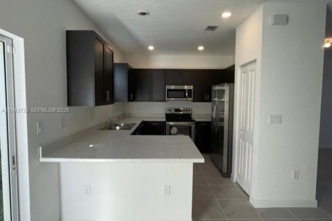 Adosado en alquiler en Homestead, Florida, 3 dormitorios, 134.52 m2 № 2060097 - foto 6