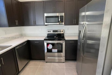 Adosado en alquiler en Homestead, Florida, 3 dormitorios, 134.52 m2 № 2060097 - foto 9