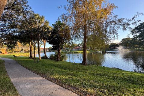 Купить кондоминиум в Плантация, Флорида 2 спальни, 89.65м2, № 2000740 - фото 26