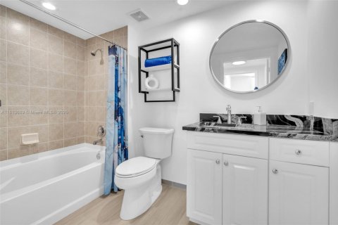 Condo in Fort Lauderdale, Florida, 2 bedrooms  № 1761813 - photo 21