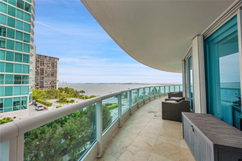 Condominio en venta en Miami, Florida, 3 dormitorios, 241.55 m2 № 1862894 - foto 10