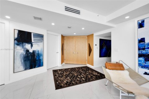 Condominio en venta en Miami, Florida, 3 dormitorios, 241.55 m2 № 1862894 - foto 14