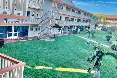 Condo in Hollywood, Florida, 1 bedroom  № 1895741 - photo 2