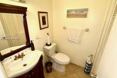 Condo in Hollywood, Florida, 1 bedroom  № 1895741 - photo 13