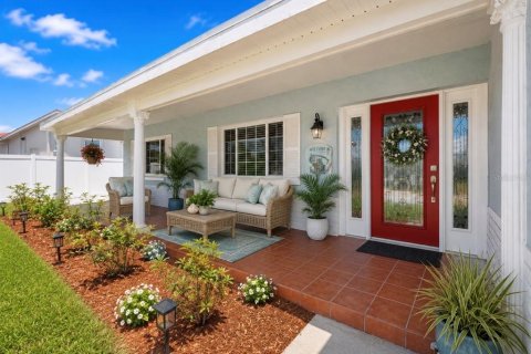 House in Apollo Beach, Florida 3 bedrooms, 168.15 sq.m. № 2196065 - photo 7