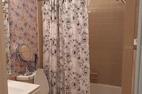 Condo in Sarasota, Florida, 2 bedrooms  № 2098797 - photo 12
