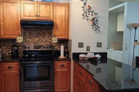 Condo in Sarasota, Florida, 2 bedrooms  № 2098797 - photo 8