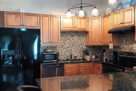 Condo in Sarasota, Florida, 2 bedrooms  № 2098797 - photo 9