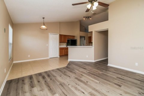 Casa en alquiler en Orlando, Florida, 3 dormitorios, 191.29 m2 № 1886216 - foto 7