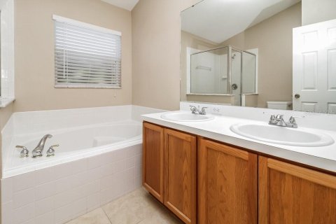 Casa en alquiler en Orlando, Florida, 3 dormitorios, 191.29 m2 № 1886216 - foto 11