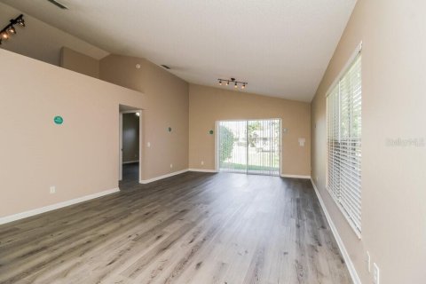 Casa en alquiler en Orlando, Florida, 3 dormitorios, 191.29 m2 № 1886216 - foto 4