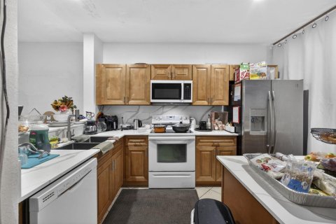 Touwnhouse à vendre à Riviera Beach, Floride: 3 chambres, 123.93 m2 № 2243486 - photo 9