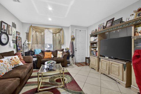 Touwnhouse à vendre à Riviera Beach, Floride: 3 chambres, 123.93 m2 № 2243486 - photo 5