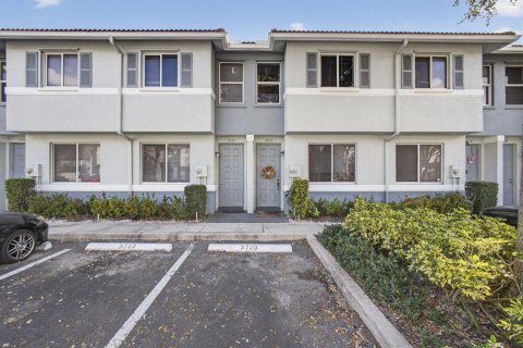 Touwnhouse à vendre à Riviera Beach, Floride: 3 chambres, 123.93 m2 № 2243486 - photo 2