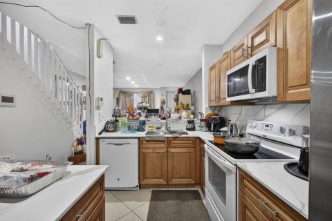 Touwnhouse à vendre à Riviera Beach, Floride: 3 chambres, 123.93 m2 № 2243486 - photo 10