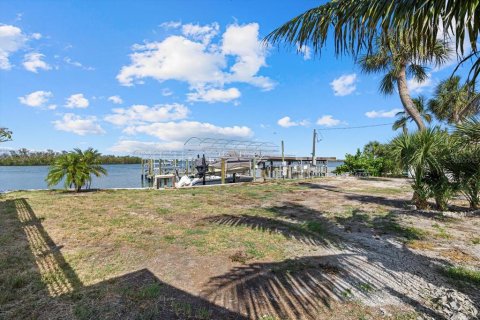 House in Englewood, Florida 3 bedrooms, 166.67 sq.m. № 1757406 - photo 30
