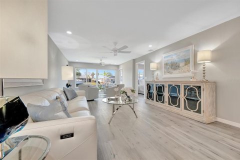 Condominio en venta en Bradenton, Florida, 2 dormitorios, 100.15 m2 № 1760492 - foto 15