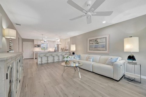 Condominio en venta en Bradenton, Florida, 2 dormitorios, 100.15 m2 № 1760492 - foto 18