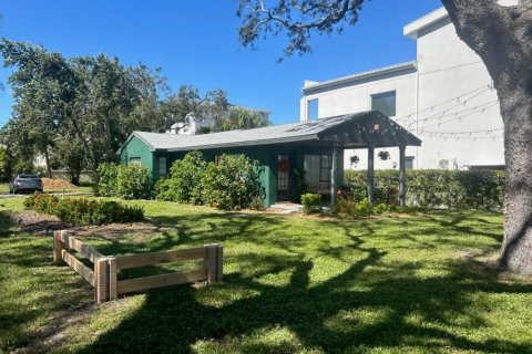 Casa en alquiler en Tampa, Florida, 2 dormitorios, 88.26 m2 № 1878065 - foto 1
