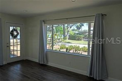 Casa en alquiler en Tampa, Florida, 2 dormitorios, 88.26 m2 № 1878065 - foto 8