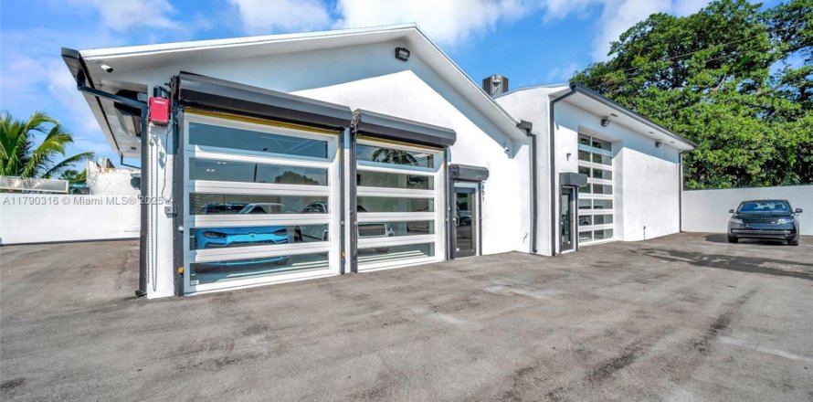 Immobilier commercial à Miami, Floride № 1863374