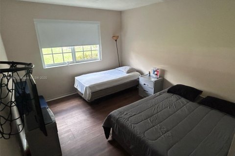Copropriété à vendre à Pembroke Pines, Floride: 2 chambres, 104.98 m2 № 1736171 - photo 15