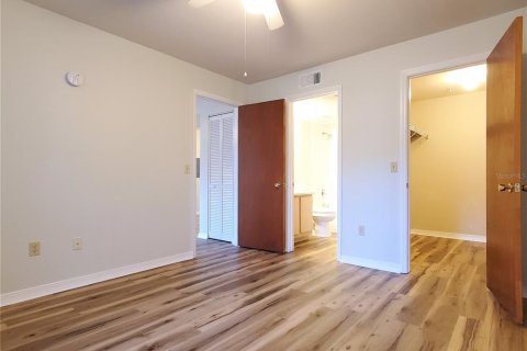Condo in Gainesville, Florida, 1 bedroom  № 1789847 - photo 10