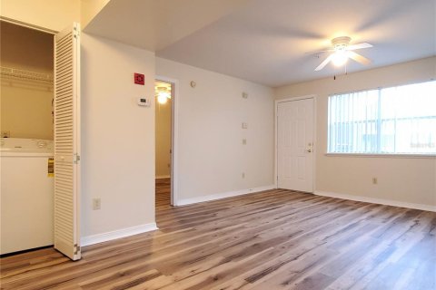 Condo in Gainesville, Florida, 1 bedroom  № 1789847 - photo 8
