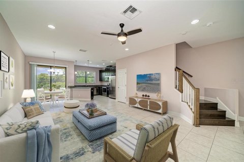 Townhouse in Bradenton, Florida 3 bedrooms, 177.26 sq.m. № 2226217 - photo 4