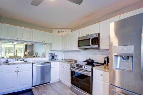 Condo in Lake Worth, Florida, 3 bedrooms  № 2085975 - photo 3