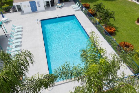 Condo in Lake Worth, Florida, 3 bedrooms  № 2085975 - photo 24