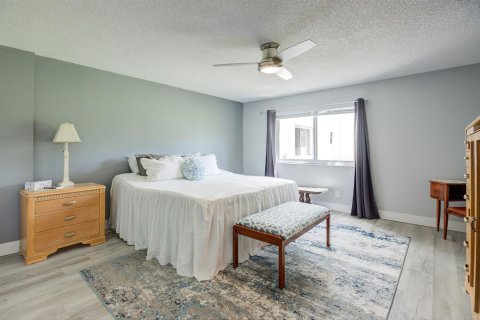 Condo in Lake Worth, Florida, 3 bedrooms  № 2085975 - photo 10