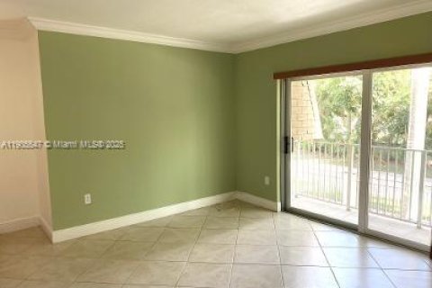 Condo in Miami, Florida, 1 bedroom  № 1956815 - photo 10