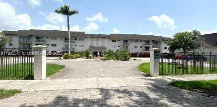 Condo in Miami, Florida, 1 bedroom  № 1956815