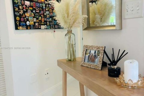 Copropriété à vendre à Miami, Floride: 3 chambres, 126.35 m2 № 2003491 - photo 2