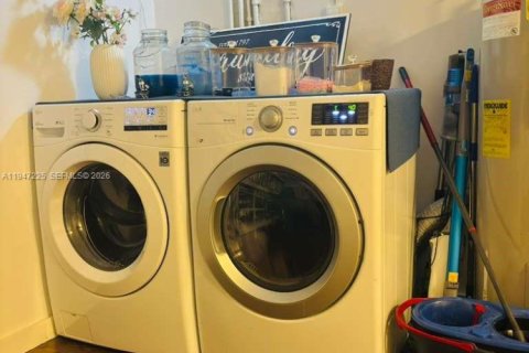 Copropriété à vendre à Miami, Floride: 3 chambres, 126.35 m2 № 2003491 - photo 17