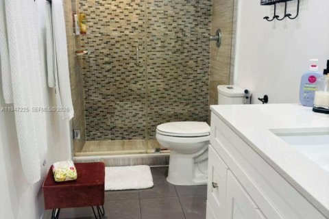 Copropriété à vendre à Miami, Floride: 3 chambres, 126.35 m2 № 2003491 - photo 12