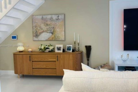 Copropriété à vendre à Miami, Floride: 3 chambres, 126.35 m2 № 2003491 - photo 9